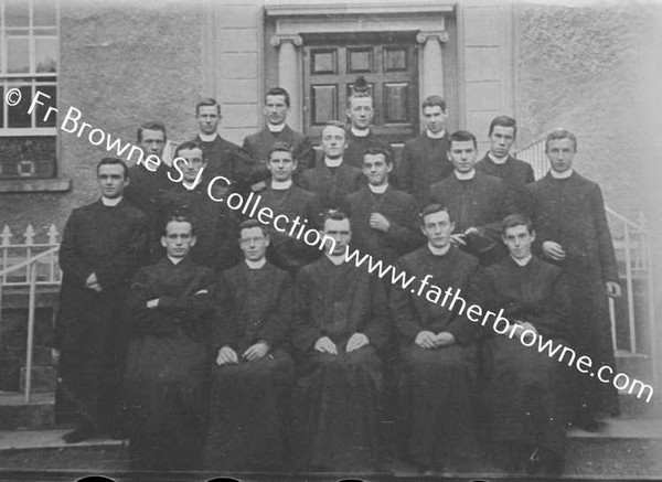 FR.DEEVY & GROUP COPIES OF JUNIORS 1907